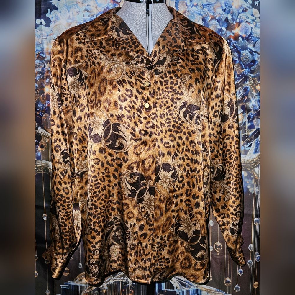 Joan Leslie: Size 16.5, Shirt